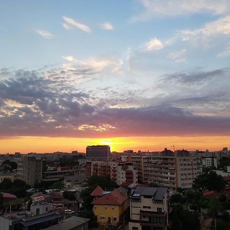 Lovely Apartment With City View Бухарест Екстер'єр фото
