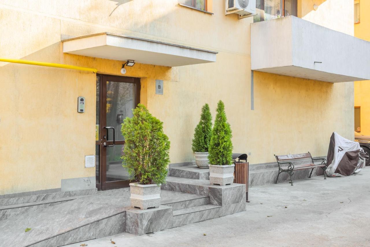 Lovely Apartment With City View Бухарест Екстер'єр фото