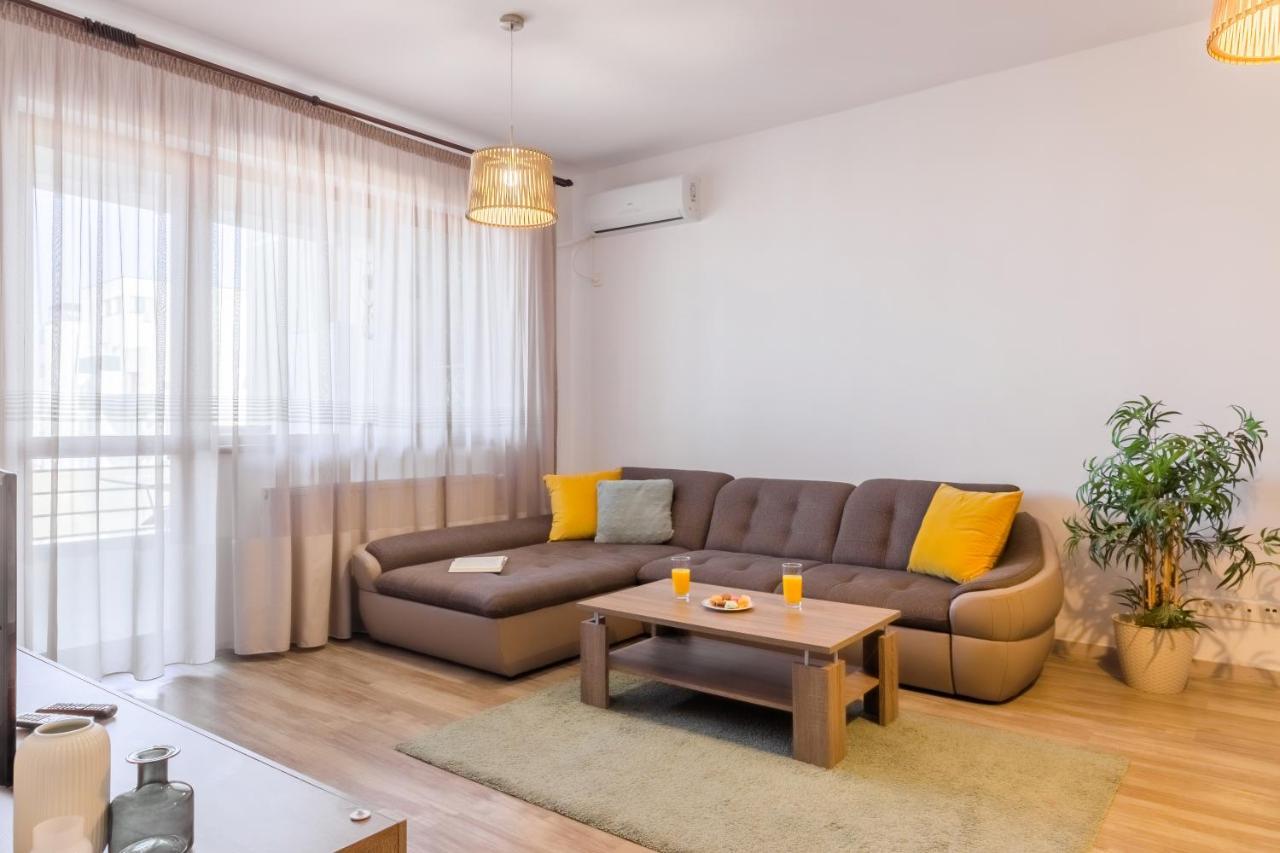 Lovely Apartment With City View Бухарест Екстер'єр фото