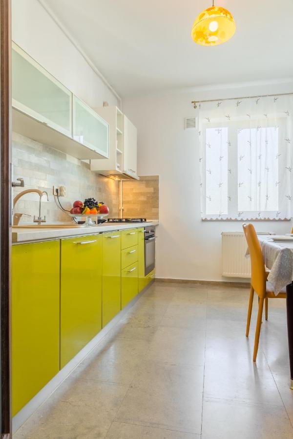 Lovely Apartment With City View Бухарест Екстер'єр фото