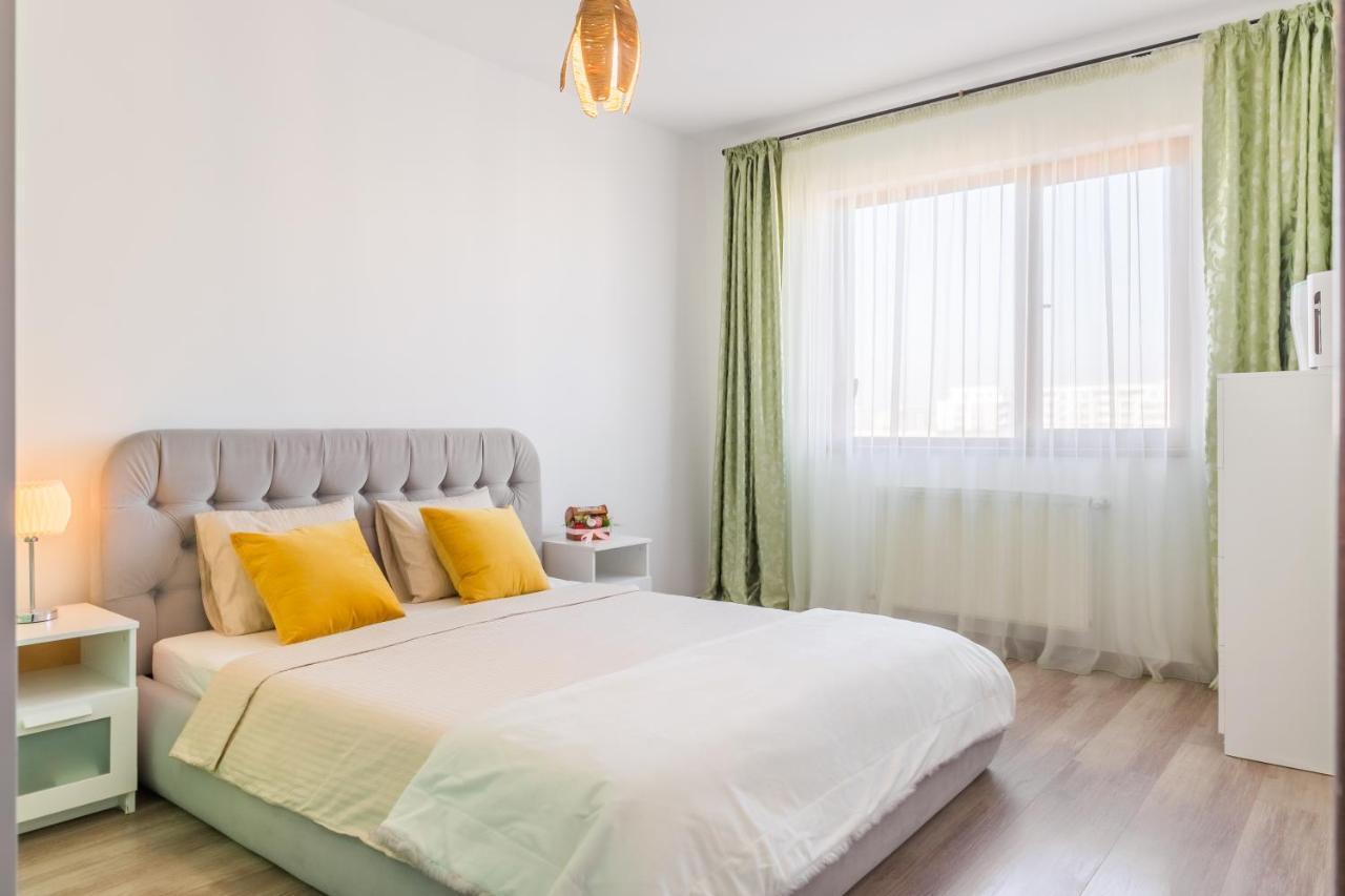 Lovely Apartment With City View Бухарест Екстер'єр фото